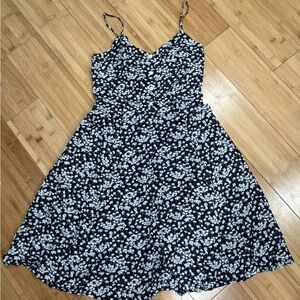 Mini Gap Floral Print Dress
Size: 0